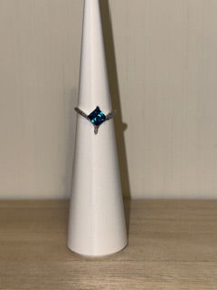 Size 10 Ring
